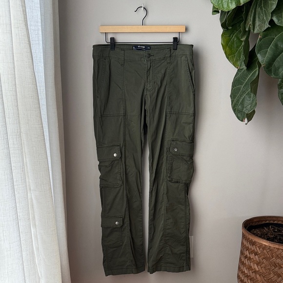 Hollister Y2K Green Mid-Rise Relaxed Boot Cargo Pants - Picture 1 of 4